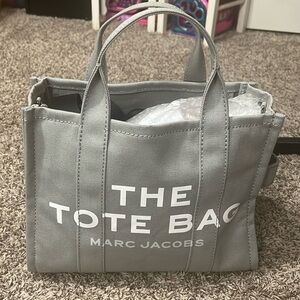 Marc Jacob’s mm canvas tote